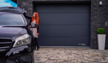 Sekční garážová vrata EXCELLENT